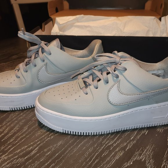 Nike Womens Air Force 1 Sage Low - Picture 3 of 5